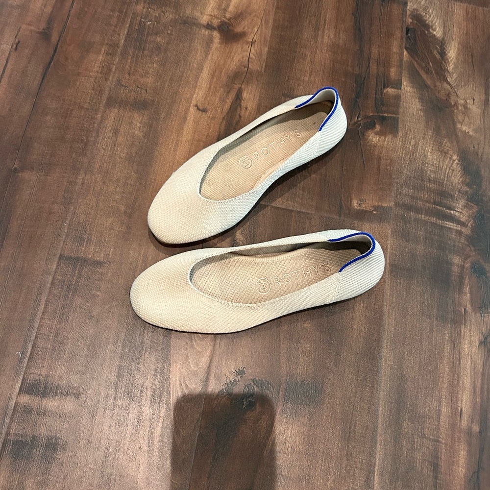 Rothys square toe beige/flax flat